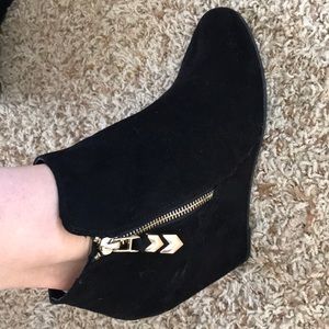 BCBG black booties